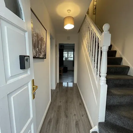 Newcastle Townhouse *